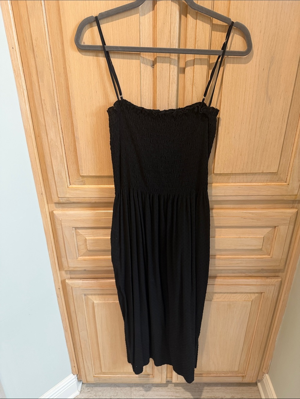 Women's Black Strapless Smocked Midi Dress with pockets